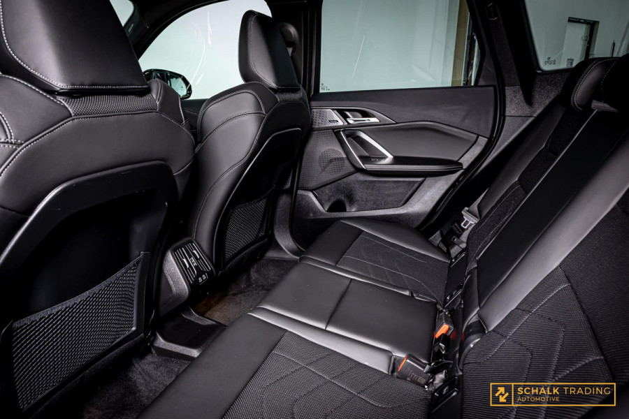 BMW X1 SDrive20i|M-sport|Pano|E-Trekhaak|HUD|H&K|E-stoel|Ful