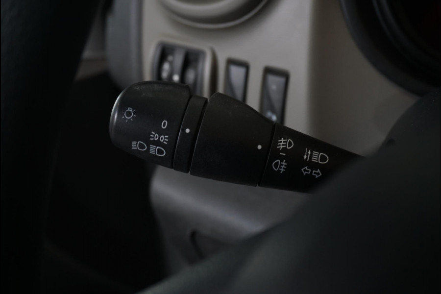 Renault Trafic 1.6 dCi 125 PK L2H1 Dubbele Cabine 6 Persoons Airco Bluetooth Cruise Control Navi PDC Trekhaak 2500 kg