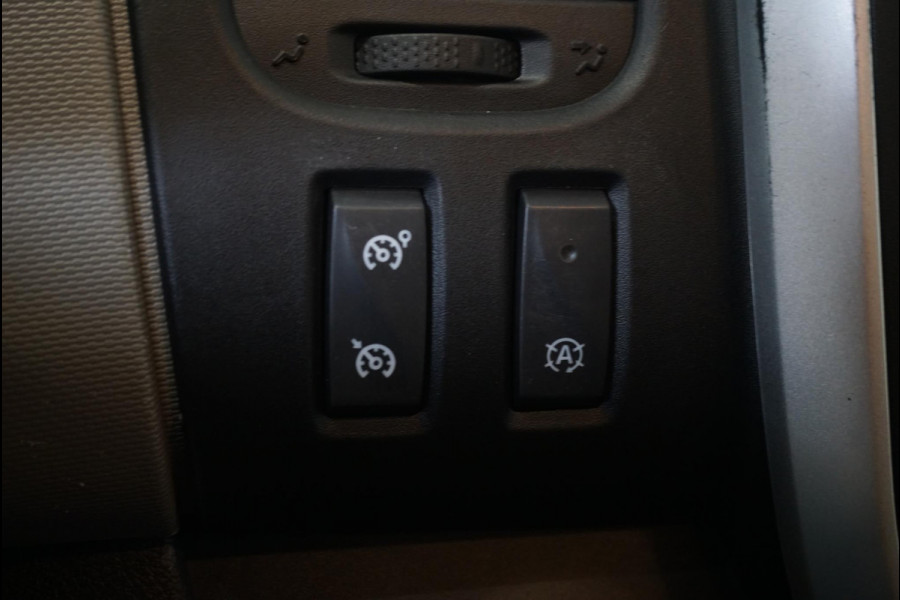 Renault Trafic 1.6 dCi 125 PK L2H1 Dubbele Cabine 6 Persoons Airco Bluetooth Cruise Control Navi PDC Trekhaak 2500 kg