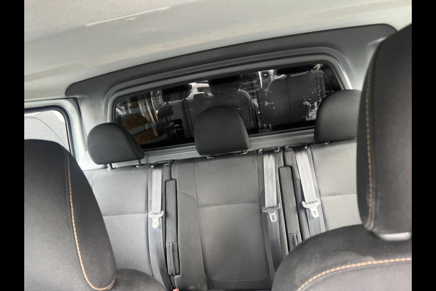 Renault Trafic 1.6 dCi 125 PK L2H1 Dubbele Cabine 6 Persoons Airco Bluetooth Cruise Control Navi PDC Trekhaak 2500 kg