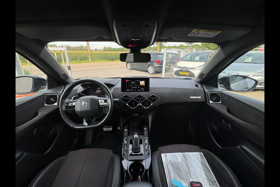 DS DS 3 Crossback 1.2 PureTech Business AUTOMAAT / PDC / CARPLAY / CRUISE CONTROL / ZEER FRAAI DESIGN / ECC / LMV DS DS 3 Crossback 1.2 PureTech Business AUTOMAAT / PDC / CARPLAY / CRUISE CONTROL / ZEER FRAAI DESIGN / ECC / LMV