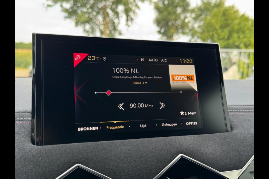DS DS 3 Crossback 1.2 PureTech Business AUTOMAAT / PDC / CARPLAY / CRUISE CONTROL / ZEER FRAAI DESIGN / ECC / LMV DS DS 3 Crossback 1.2 PureTech Business AUTOMAAT / PDC / CARPLAY / CRUISE CONTROL / ZEER FRAAI DESIGN / ECC / LMV
