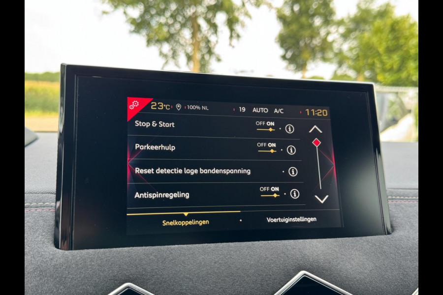 DS DS 3 Crossback 1.2 PureTech Business AUTOMAAT / PDC / CARPLAY / CRUISE CONTROL / ZEER FRAAI DESIGN / ECC / LMV DS DS 3 Crossback 1.2 PureTech Business AUTOMAAT / PDC / CARPLAY / CRUISE CONTROL / ZEER FRAAI DESIGN / ECC / LMV