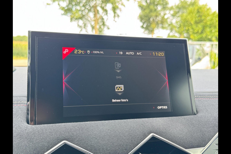 DS DS 3 Crossback 1.2 PureTech Business AUTOMAAT / PDC / CARPLAY / CRUISE CONTROL / ZEER FRAAI DESIGN / ECC / LMV DS DS 3 Crossback 1.2 PureTech Business AUTOMAAT / PDC / CARPLAY / CRUISE CONTROL / ZEER FRAAI DESIGN / ECC / LMV