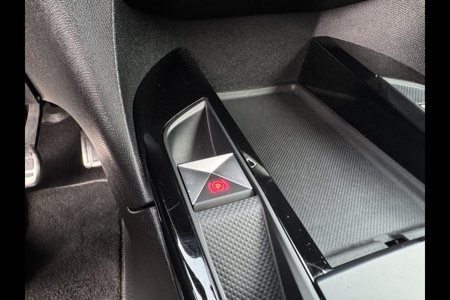 DS DS 3 Crossback 1.2 PureTech Business AUTOMAAT / PDC / CARPLAY / CRUISE CONTROL / ZEER FRAAI DESIGN / ECC / LMV DS DS 3 Crossback 1.2 PureTech Business AUTOMAAT / PDC / CARPLAY / CRUISE CONTROL / ZEER FRAAI DESIGN / ECC / LMV