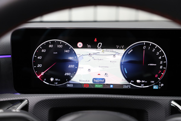 Mercedes-Benz A-Klasse 250 e AMG Aut8 | 218PK | Pano | Sfeerverlichting | Stoelverwarming | Keyles-go | Multi-beam | 2023.