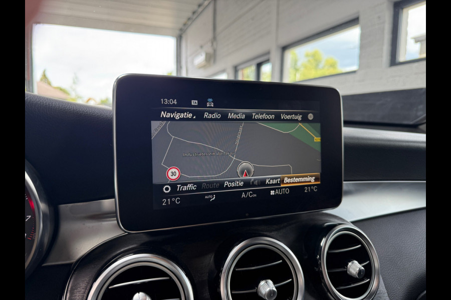 Mercedes-Benz GLC Coupé 250 4MATIC AMG | Alcantara | Camera | Navi | Schuifdak | Trekhaak | Mooie auto
