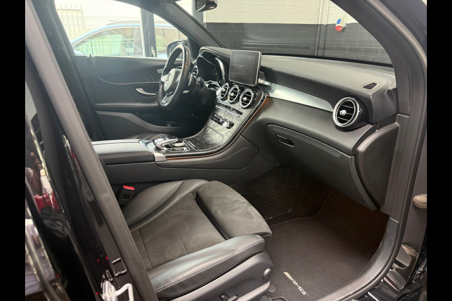 Mercedes-Benz GLC Coupé 250 4MATIC AMG | Alcantara | Camera | Navi | Schuifdak | Trekhaak | Mooie auto