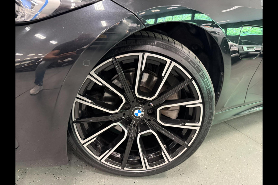 BMW 3 Serie Touring 330e M-SPORT BLACK-LINE 19'' FACELIFT/V-COCPIT/DAB/CARPLAY/STOEL-M/LED/CAM///