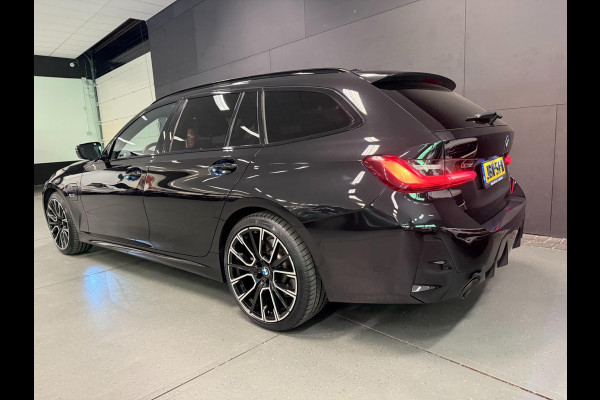 BMW 3 Serie Touring 330e M-SPORT BLACK-LINE 19'' FACELIFT/V-COCPIT/DAB/CARPLAY/STOEL-M/LED/CAM///