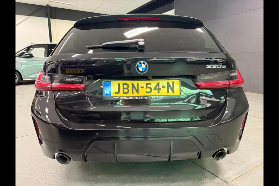 BMW 3 Serie Touring 330e M-SPORT BLACK-LINE 19'' FACELIFT/V-COCPIT/DAB/CARPLAY/STOEL-M/LED/CAM///