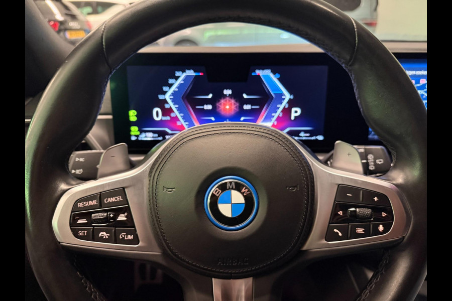BMW 3 Serie Touring 330e M-SPORT BLACK-LINE 19'' FACELIFT/V-COCPIT/DAB/CARPLAY/STOEL-M/LED/CAM///