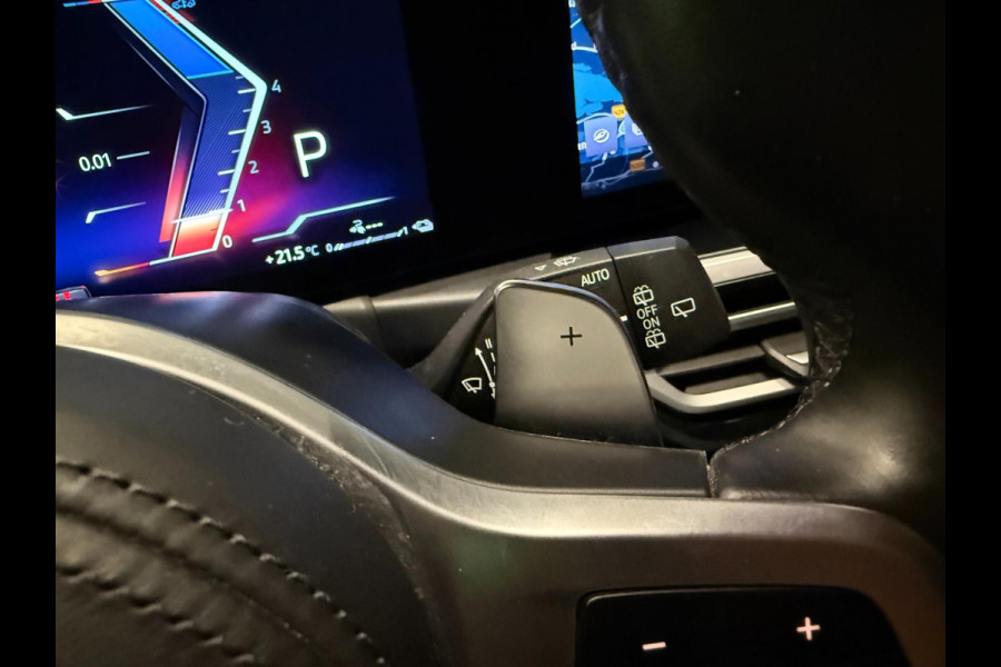 BMW 3 Serie Touring 330e M-SPORT BLACK-LINE 19'' FACELIFT/V-COCPIT/DAB/CARPLAY/STOEL-M/LED/CAM///