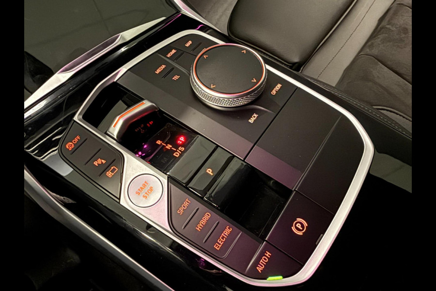 BMW 3 Serie Touring 330e M-SPORT BLACK-LINE 19'' FACELIFT/V-COCPIT/DAB/CARPLAY/STOEL-M/LED/CAM///