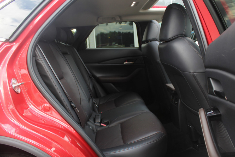 Mazda CX-30 2.0 e-SkyActiv-X M Hybrid Luxury / Schiufdak / Camera / Head-up / Leder / 18'' / Navigatie / Stoelverwarming / DAB / ACC