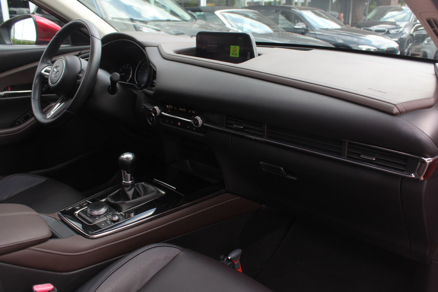 Mazda CX-30 2.0 e-SkyActiv-X M Hybrid Luxury / Schiufdak / Camera / Head-up / Leder / 18'' / Navigatie / Stoelverwarming / DAB / ACC