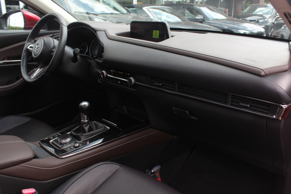 Mazda CX-30 2.0 e-SkyActiv-X M Hybrid Luxury / Schiufdak / Camera / Head-up / Leder / 18'' / Navigatie / Stoelverwarming / DAB / ACC