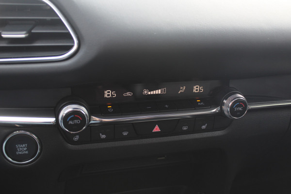 Mazda CX-30 2.0 e-SkyActiv-X M Hybrid Luxury / Schiufdak / Camera / Head-up / Leder / 18'' / Navigatie / Stoelverwarming / DAB / ACC