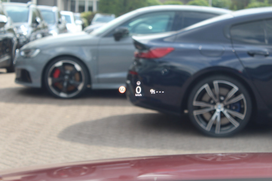 Mazda CX-30 2.0 e-SkyActiv-X M Hybrid Luxury / Schiufdak / Camera / Head-up / Leder / 18'' / Navigatie / Stoelverwarming / DAB / ACC