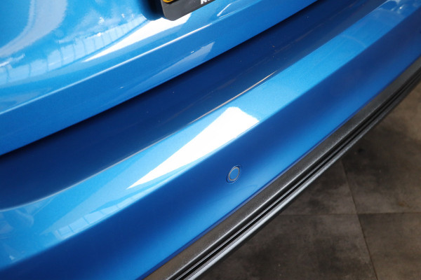 Ford Focus 1.0 EcoBoost ST Line Business CruiseControl Navigatie Laneassist 18''LM PDC