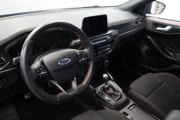 Ford Focus 1.0 EcoBoost ST Line Business CruiseControl Navigatie Laneassist 18''LM PDC