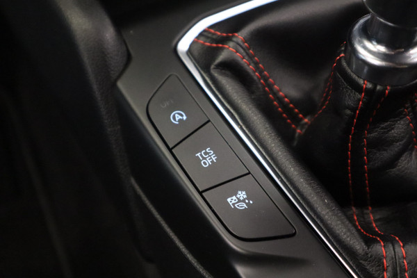 Ford Focus 1.0 EcoBoost ST Line Business CruiseControl Navigatie Laneassist 18''LM PDC