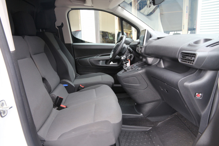 Peugeot Partner 1.5 BlueHDI 100 | L2 | 2x Schuifdeur | Trekhaak | Stoelverw. | Airco.. Peugeot Partner 1.5 BlueHDI 100 | L2 | 2x Schuifdeur | Trekhaak | Stoelverw. | Airco..
