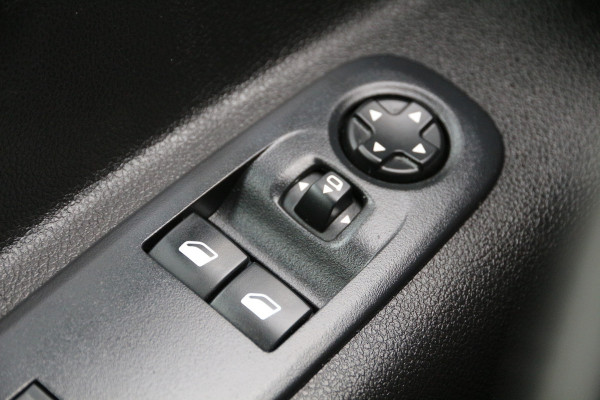 Peugeot Partner 1.5 BlueHDI 100 | L2 | 2x Schuifdeur | Trekhaak | Stoelverw. | Airco.. Peugeot Partner 1.5 BlueHDI 100 | L2 | 2x Schuifdeur | Trekhaak | Stoelverw. | Airco..