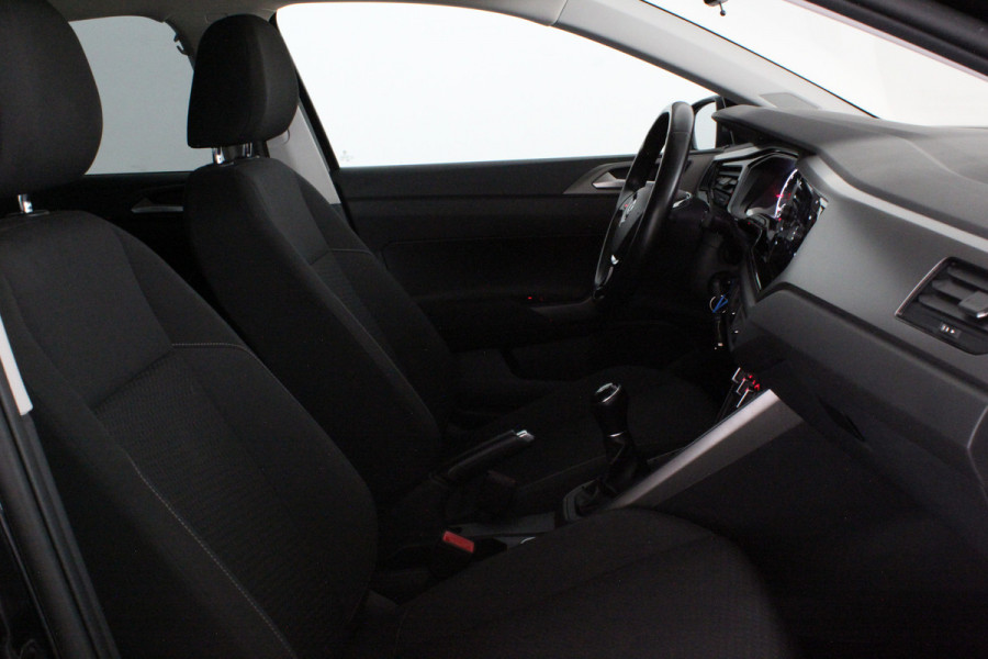 Volkswagen Polo 1.0 MPI Comfortline > Cruise control/Carplay/Getint glas/18inch/all season banden
