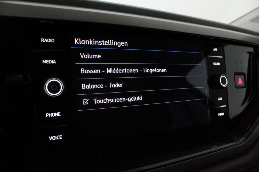 Volkswagen Polo 1.0 MPI Comfortline > Cruise control/Carplay/Getint glas/18inch/all season banden