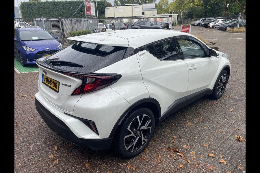 Toyota C-HR 1.8 Hybrid First Edition | parkeersensoren | Dealer onderhouden | Dode hoek detectie