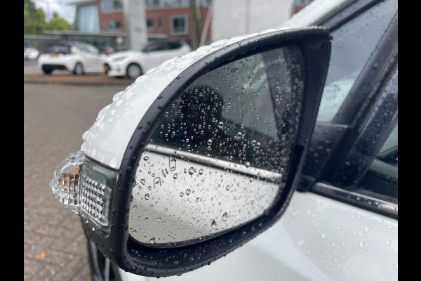 Toyota C-HR 1.8 Hybrid First Edition | parkeersensoren | Dealer onderhouden | Dode hoek detectie