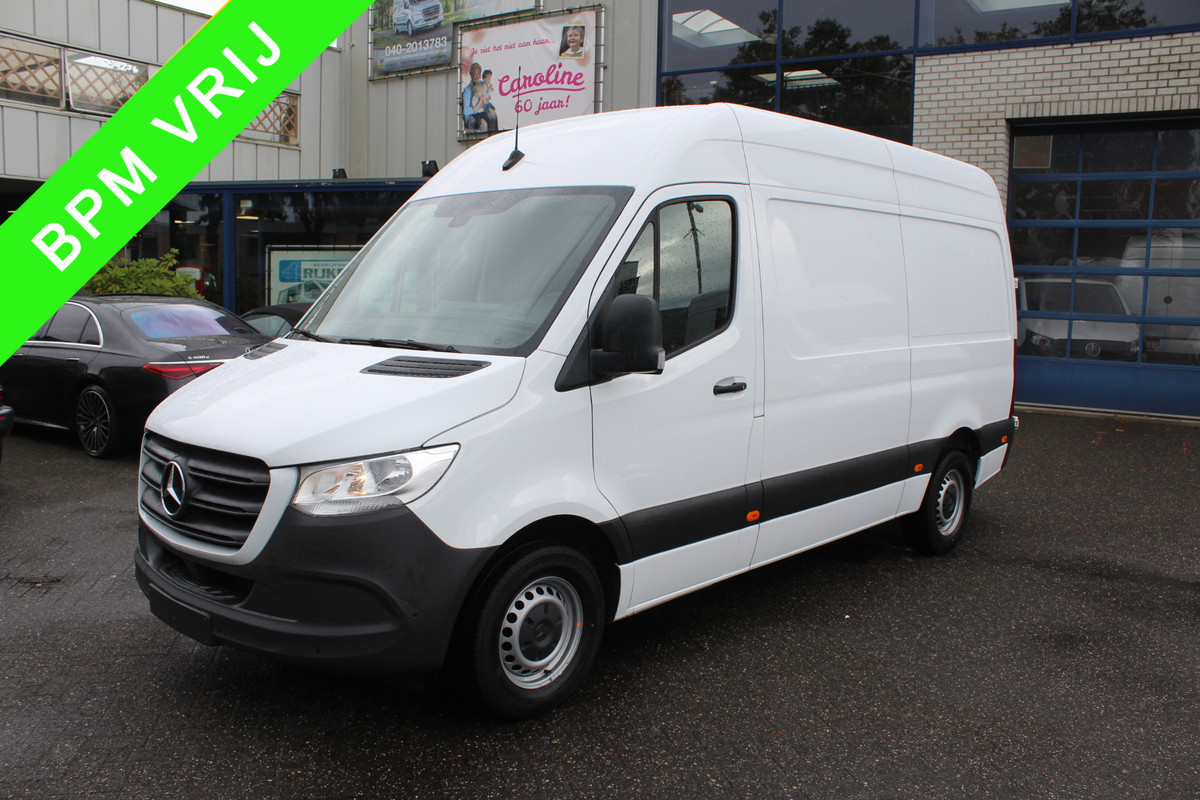 Mercedes-Benz Sprinter 317 CDI L2H2 MBUX met navigatie en parkeerpakket en camera Mercedes-Benz Sprinter 317 CDI L2H2 MBUX met navigatie en parkeerpakket en camera