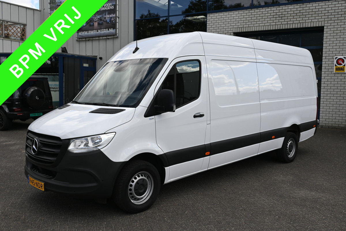 Mercedes-Benz Sprinter 317 CDI L3H2 3500 KG trekhaak, Geveerde stoel, MBUX met camera Mercedes-Benz Sprinter 317 CDI L3H2 3500 KG trekhaak, Geveerde stoel, MBUX met camera