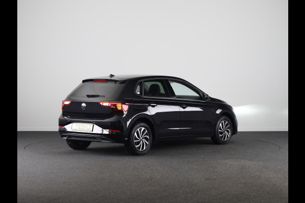 Volkswagen Polo 1.0 TSI Life 95 pk | Verlengde garantie | Navigatie via App | Parkeersensoren | Adaptieve cruise control | LED koplampen | Leer interieur