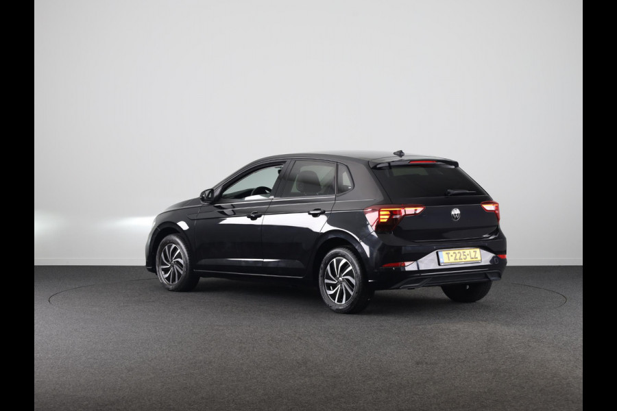 Volkswagen Polo 1.0 TSI Life 95 pk | Verlengde garantie | Navigatie via App | Parkeersensoren | Adaptieve cruise control | LED koplampen | Leer interieur
