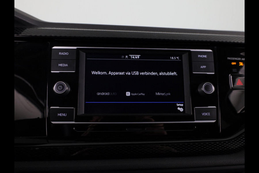 Volkswagen Polo 1.0 TSI Life 95 pk | Verlengde garantie | Navigatie via App | Parkeersensoren | Adaptieve cruise control | LED koplampen | Leer interieur