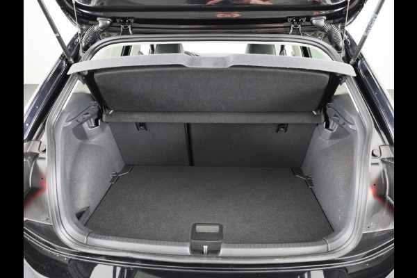 Volkswagen Polo 1.0 TSI Life 95 pk | Verlengde garantie | Navigatie via App | Parkeersensoren | Adaptieve cruise control | LED koplampen | Leer interieur