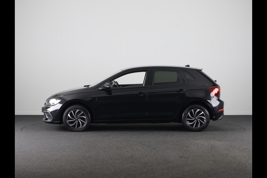 Volkswagen Polo 1.0 TSI Life 95 pk | Verlengde garantie | Navigatie via App | Parkeersensoren | Adaptieve cruise control | LED koplampen | Leer interieur
