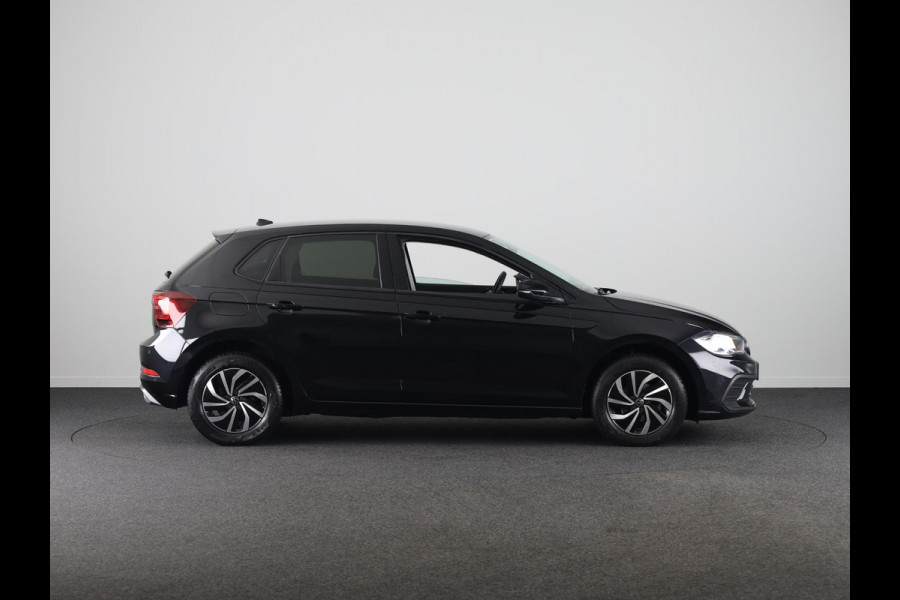 Volkswagen Polo 1.0 TSI Life 95 pk | Verlengde garantie | Navigatie via App | Parkeersensoren | Adaptieve cruise control | LED koplampen | Leer interieur