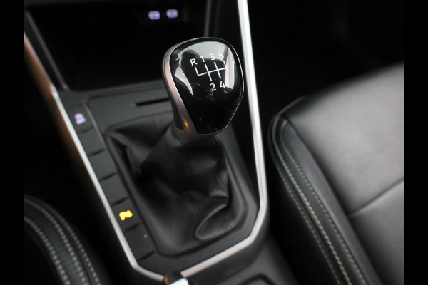 Volkswagen Polo 1.0 TSI Life 95 pk | Verlengde garantie | Navigatie via App | Parkeersensoren | Adaptieve cruise control | LED koplampen | Leer interieur