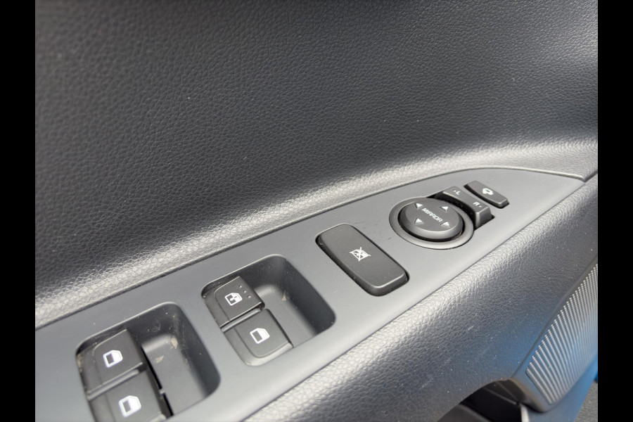 Kia Stonic 1.0 T-GDi MHEV DynamicPlusLine Automaat | Camera | LMV | Cruise | Navi | LED | Stoel- en Stuurverwarming | Privacy Glass | Apple Carplay & Android Auto | Kia Stonic 1.0 T-GDi MHEV DynamicPlusLine Automaat | Camera | LMV | Cruise | Navi | LED | Stoel- en Stuurverwarming | Privacy Glass | Apple Carplay & Android Auto |