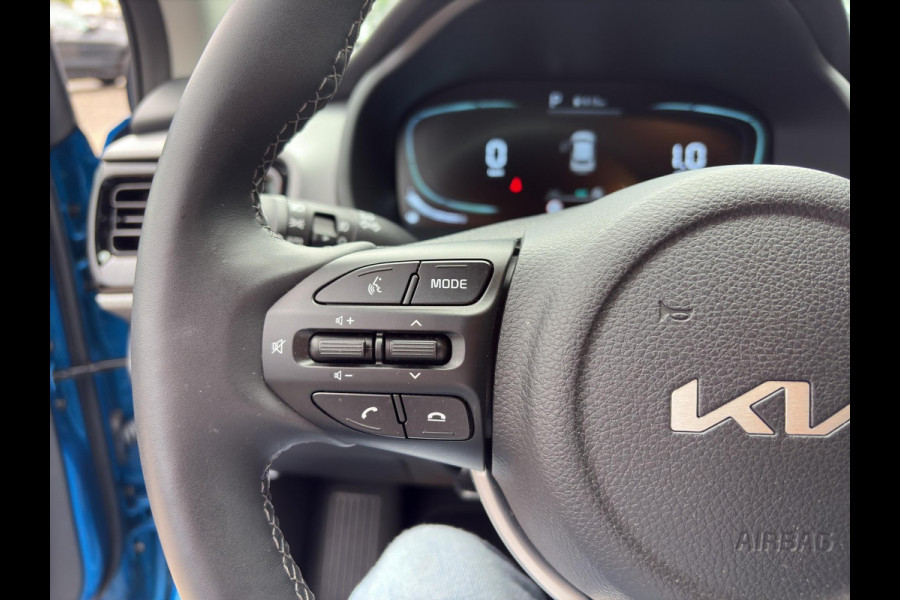 Kia Stonic 1.0 T-GDi MHEV DynamicPlusLine Automaat | Camera | LMV | Cruise | Navi | LED | Stoel- en Stuurverwarming | Privacy Glass | Apple Carplay & Android Auto | Kia Stonic 1.0 T-GDi MHEV DynamicPlusLine Automaat | Camera | LMV | Cruise | Navi | LED | Stoel- en Stuurverwarming | Privacy Glass | Apple Carplay & Android Auto |