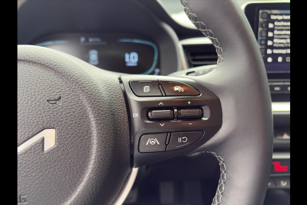 Kia Stonic 1.0 T-GDi MHEV DynamicPlusLine Automaat | Camera | LMV | Cruise | Navi | LED | Stoel- en Stuurverwarming | Privacy Glass | Apple Carplay & Android Auto | Kia Stonic 1.0 T-GDi MHEV DynamicPlusLine Automaat | Camera | LMV | Cruise | Navi | LED | Stoel- en Stuurverwarming | Privacy Glass | Apple Carplay & Android Auto |