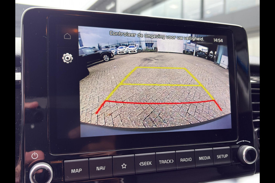 Kia Stonic 1.0 T-GDi MHEV DynamicPlusLine Automaat | Camera | LMV | Cruise | Navi | LED | Stoel- en Stuurverwarming | Privacy Glass | Apple Carplay & Android Auto | Kia Stonic 1.0 T-GDi MHEV DynamicPlusLine Automaat | Camera | LMV | Cruise | Navi | LED | Stoel- en Stuurverwarming | Privacy Glass | Apple Carplay & Android Auto |