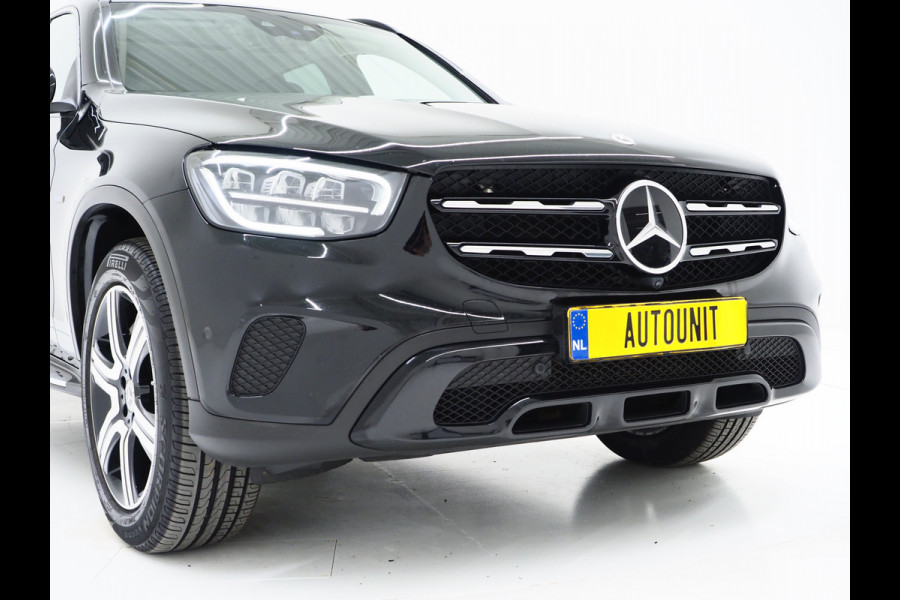 Mercedes-Benz GLC 300e 4MATIC Premium Night Black | Panoramadak | 360 | Keyless | Adaptive Cruise | Treeplanken | Carplay