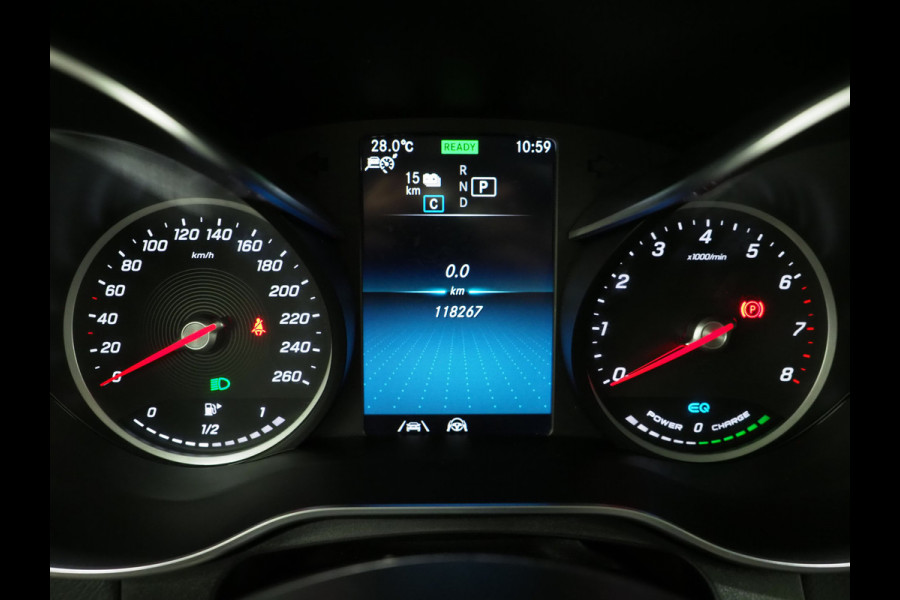 Mercedes-Benz GLC 300e 4MATIC Premium Night Black | Panoramadak | 360 | Keyless | Adaptive Cruise | Treeplanken | Carplay