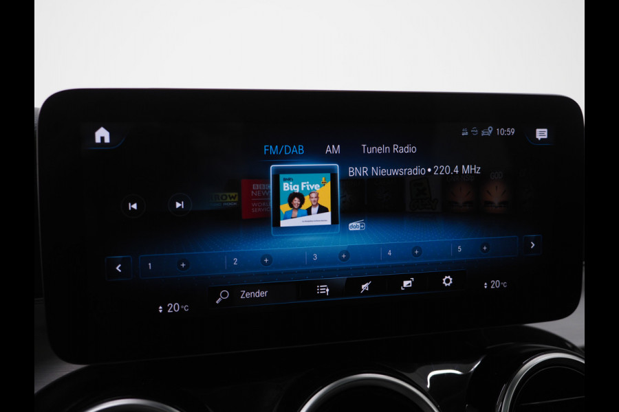 Mercedes-Benz GLC 300e 4MATIC Premium Night Black | Panoramadak | 360 | Keyless | Adaptive Cruise | Treeplanken | Carplay