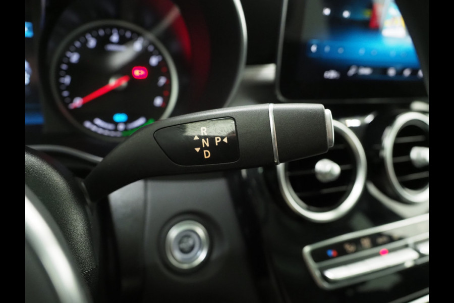 Mercedes-Benz GLC 300e 4MATIC Premium Night Black | Panoramadak | 360 | Keyless | Adaptive Cruise | Treeplanken | Carplay
