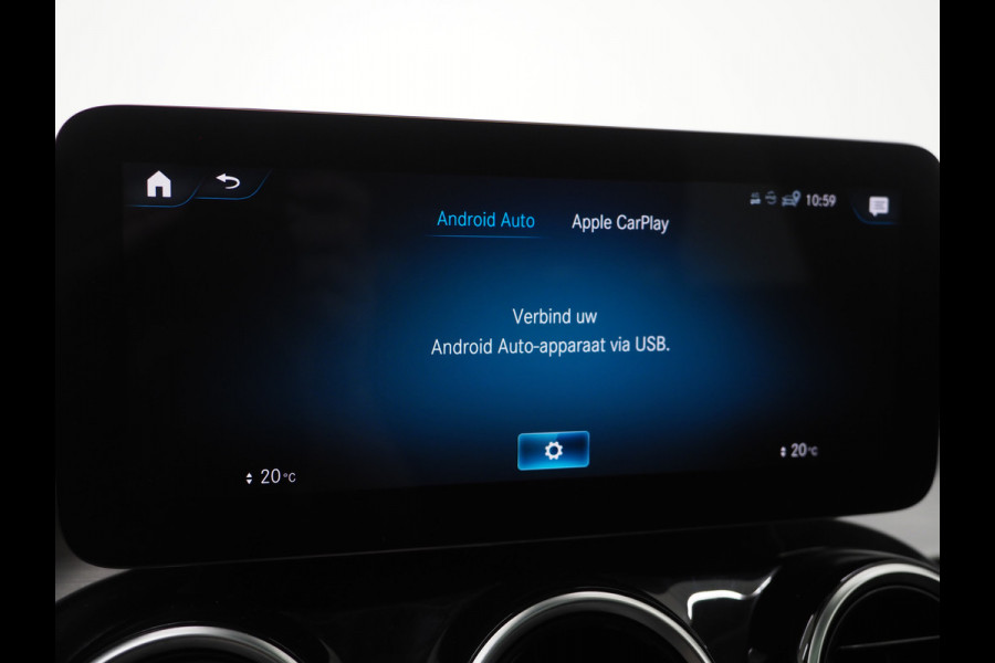 Mercedes-Benz GLC 300e 4MATIC Premium Night Black | Panoramadak | 360 | Keyless | Adaptive Cruise | Treeplanken | Carplay